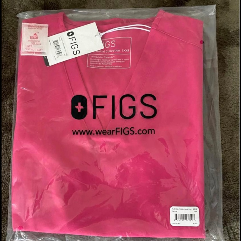 BNIB! FIGS shocking pink XXS casma scrub top